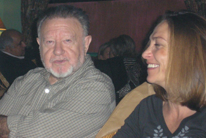 El escritor Medardo Fraile y Emilia Lanzas, al final de la entrevista.