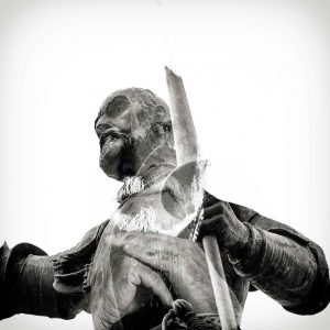 Fotografía de Paco Blanco. Estatua de El Quijote, en la Plaza de España.