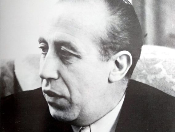 El escritor  Francisco García Pavón.