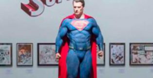 La mayor exposición realizada de Superman llega al Centro de Arte Tomás y Valiente acompañada de un ciclo de cine y charlas sobre el personaje .