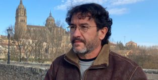 Reinaldo Jiménez, consigue, con Sobras de pan, el V Premio Internacional de Poesía Jorge Manrique, 2021.